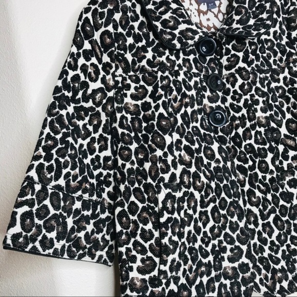 FOREVER 21 Leopard Button Women’s Dress Jacket - Picture 3 of 12